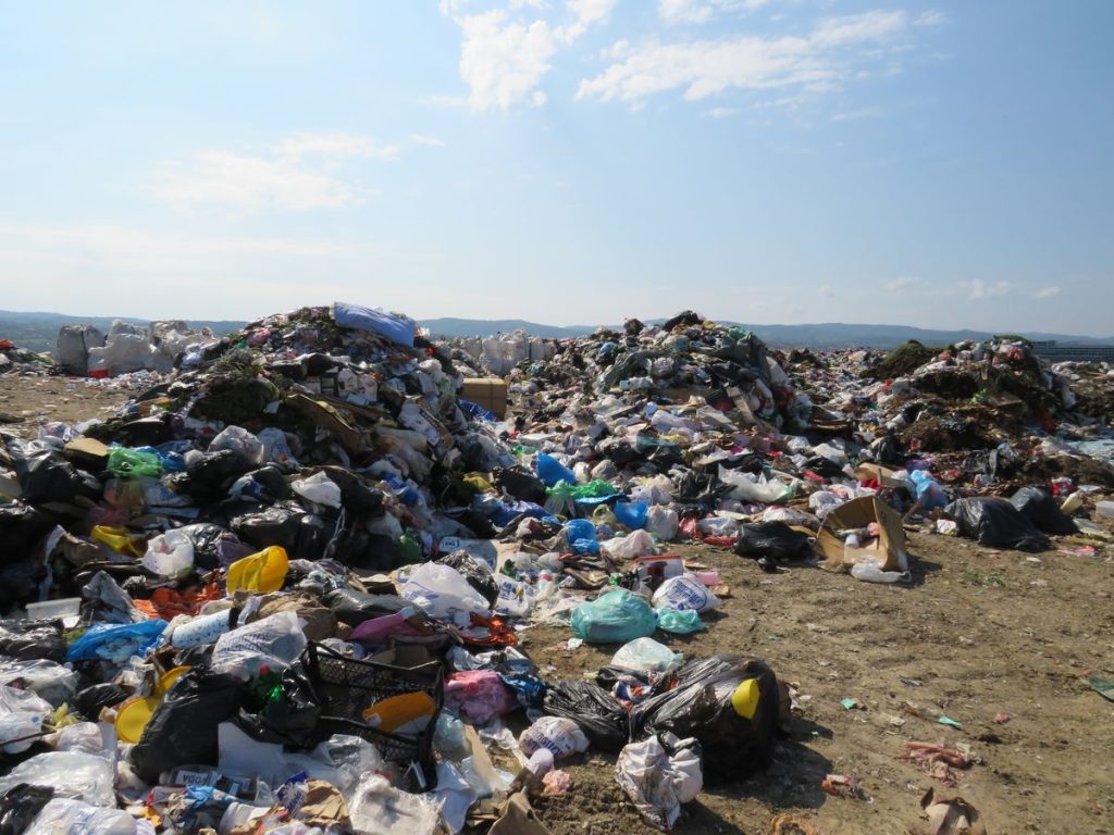 19.07.23 pozar na deponiji 3