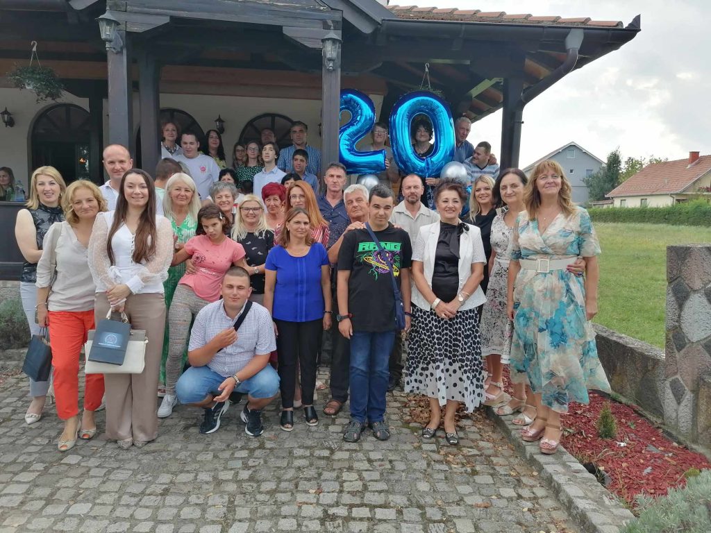 Yajedno (1)