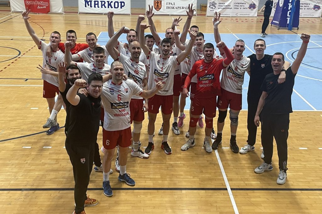 Odbojkaši Radničkog u polufinalu Ok Radnički (23)