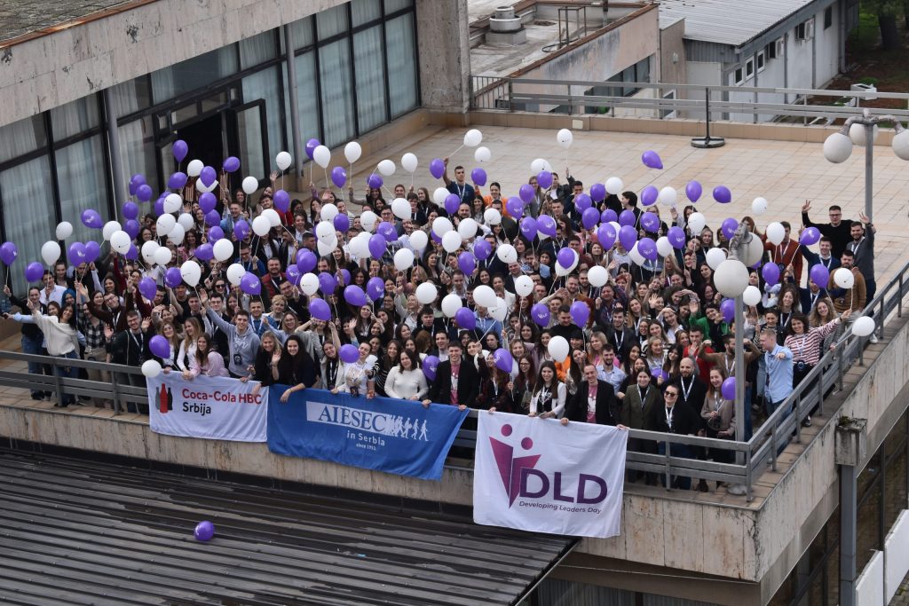 AIESEC prima nove članove! Oseti boju ovog proleća! Aiesec Fotografija Sa Nacionalne Konferencije