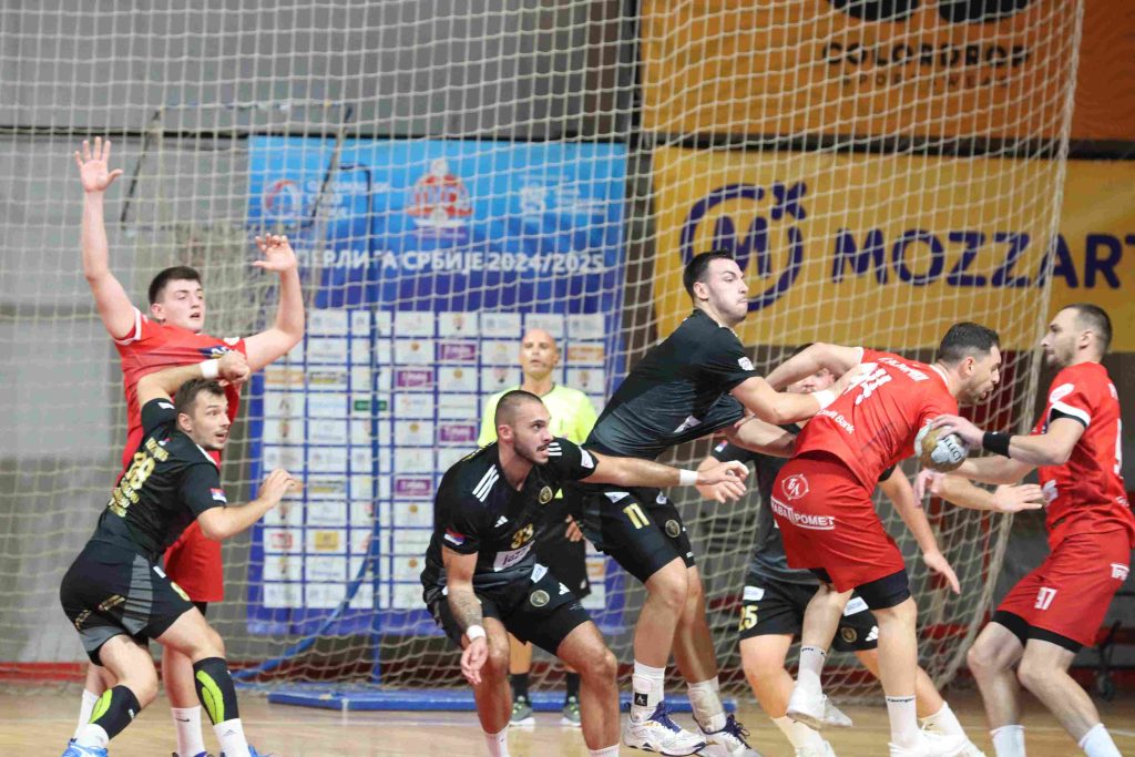 Trijumfom nad Dinamom Radnički zadržao čelnu poziciju Radncki Dinamo
