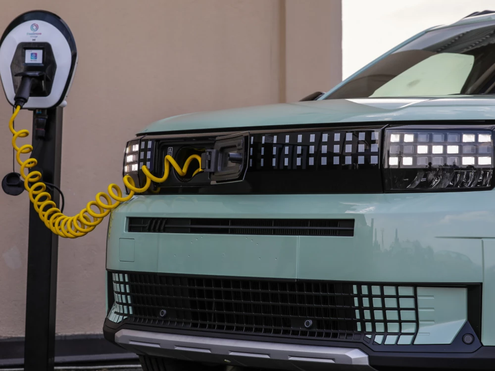 Sa električnom ‘pandom’ stiže i mamac za kupce u Srbiji 65535 Fiatgrandepanda Spiralcable F