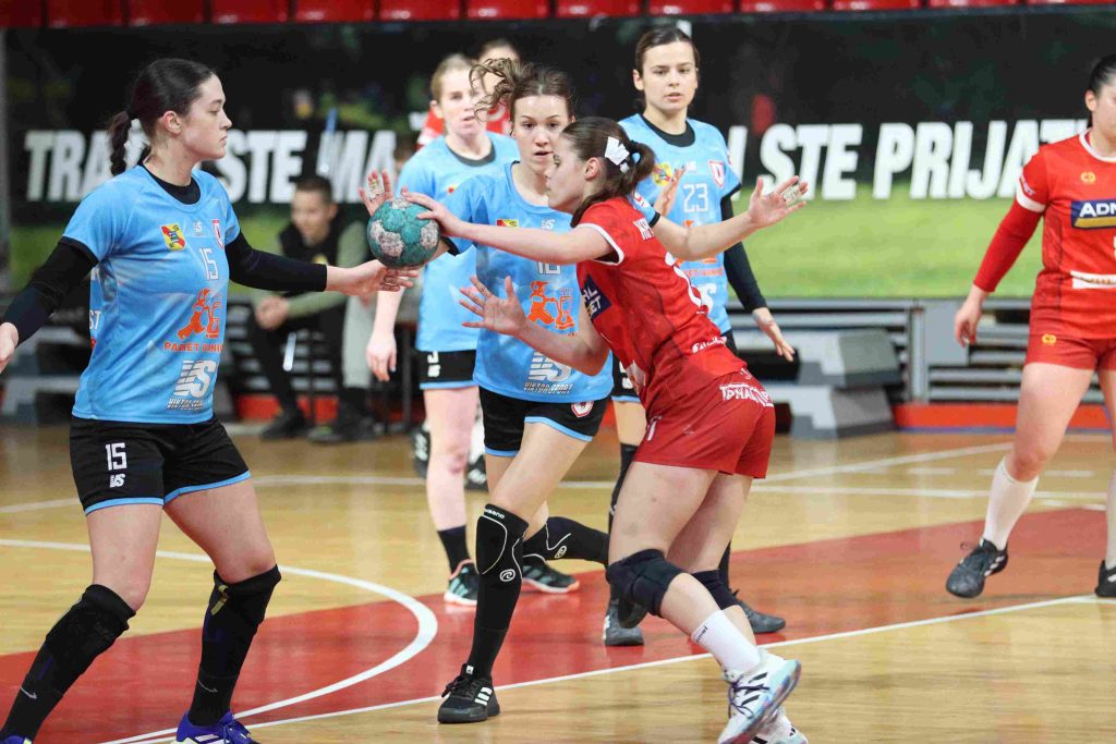 Rukometašice Radničkog u četvrtfinalu Kupa Srbije Zrk Radnicccki (2) (1)