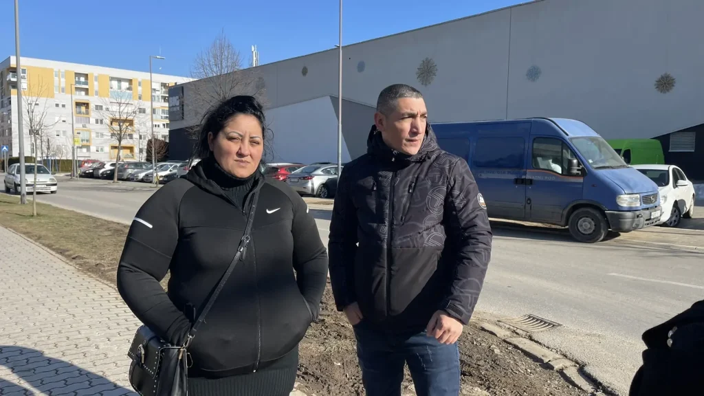 Maloletnik I.M. (13) pretučen u blizini šoping centra u Kragujevcu. Roditelji podneli tužbu protiv muškarca koji ga je, kako tvrde, tukao Roditelji decaka