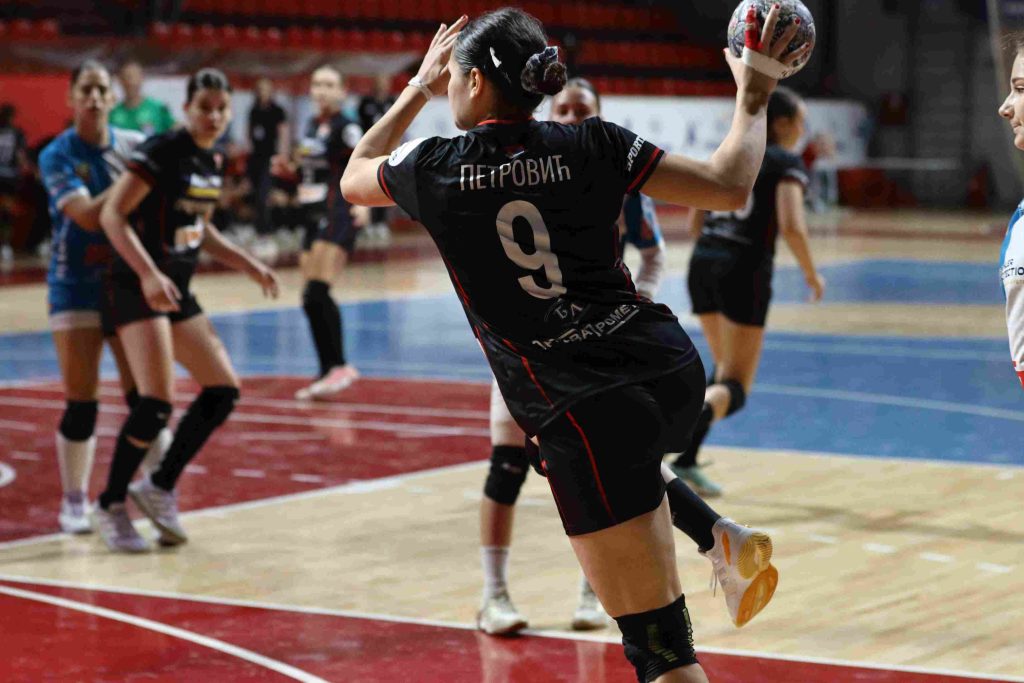 Rukometašice Radničkog slavile protiv Temerina Zrk radncki temerin (3)